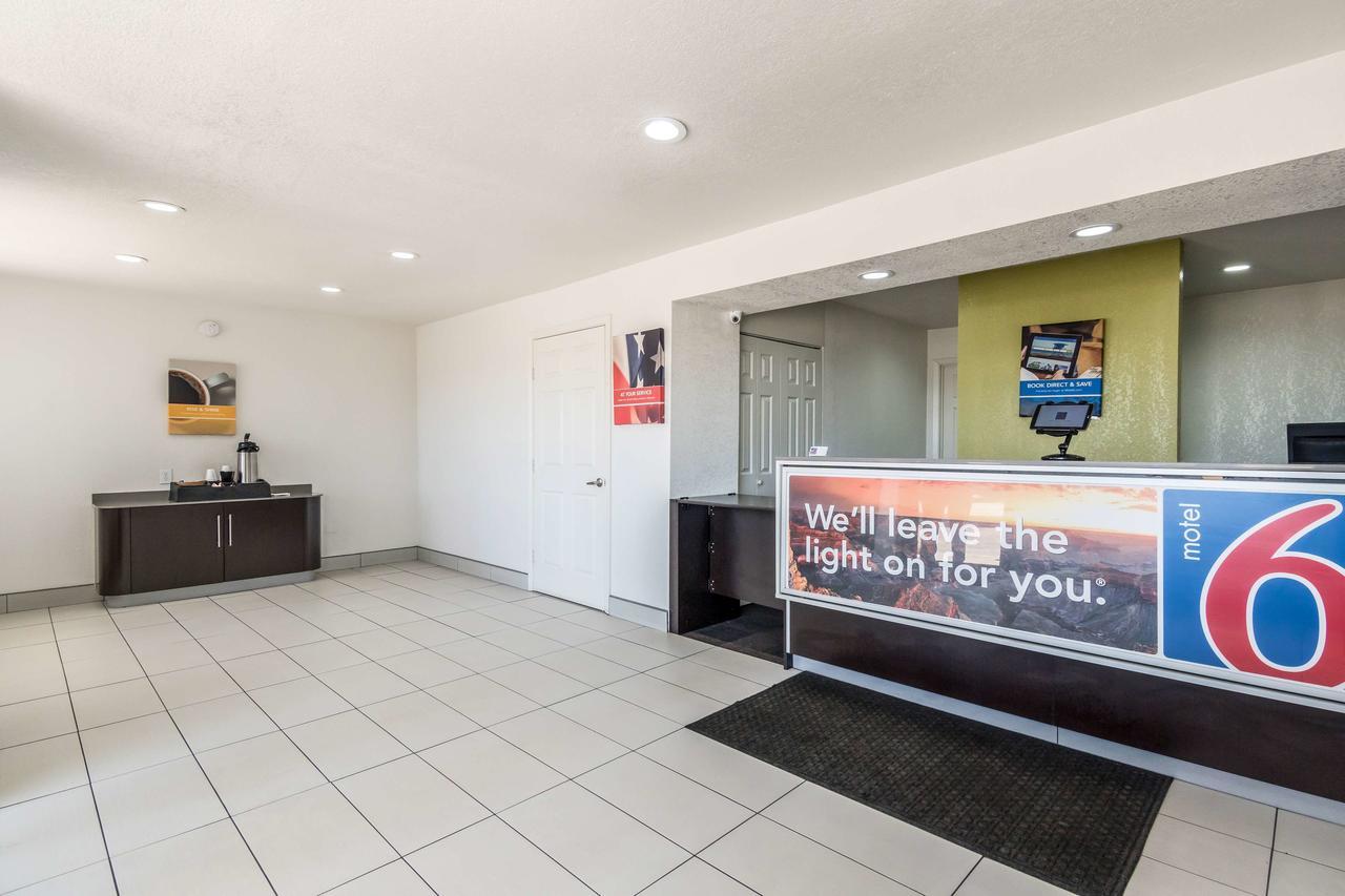 Motel 6 Fort Worth North Haltom City Екстериор снимка