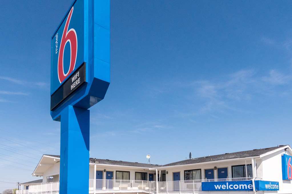 Motel 6 Fort Worth North Haltom City Екстериор снимка